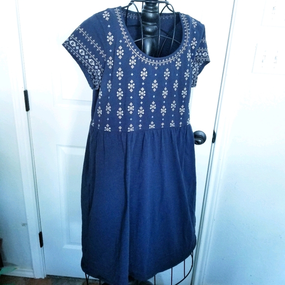 Garnet Hill navy embroidery top